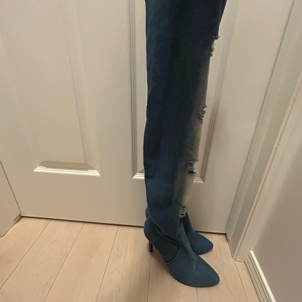 Thigh high stiletto Heeled distressed denim Boots with Sleek Design - sz 7